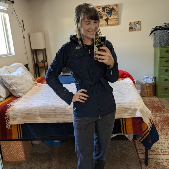 The North Face Rain Jacket - Picture 1 of 12